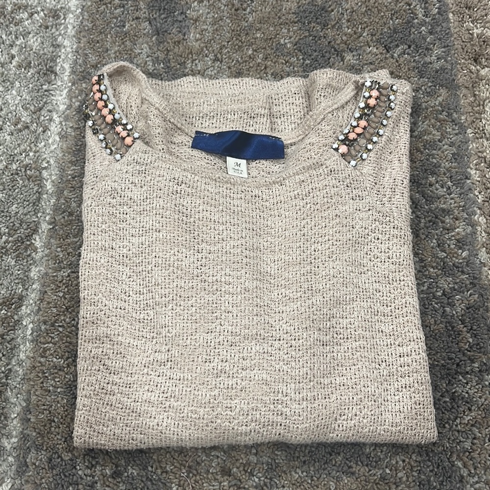 Women’s size M shirt